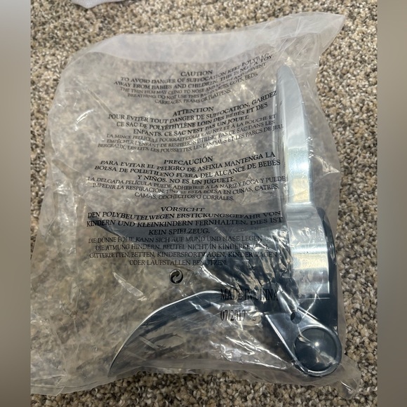 The Pampered Chef Other - Pampered Chef Champagne Opener New in Bag No Box